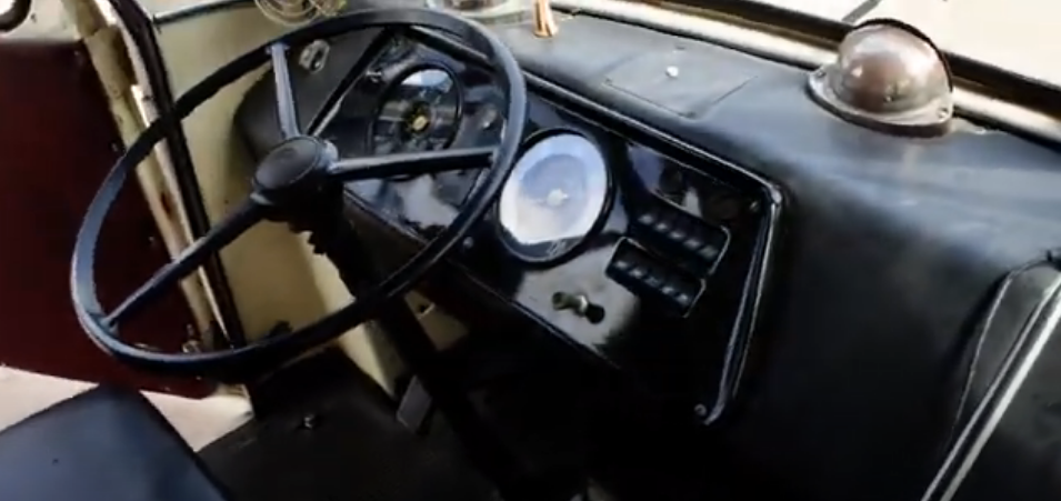 Автобус ЛАЗ-697 Турист